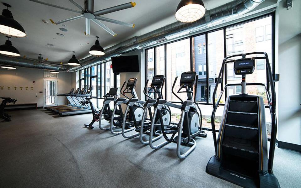 Free Parking Gym & Pool Downtown At Cityway Indianapolis Exteriör bild